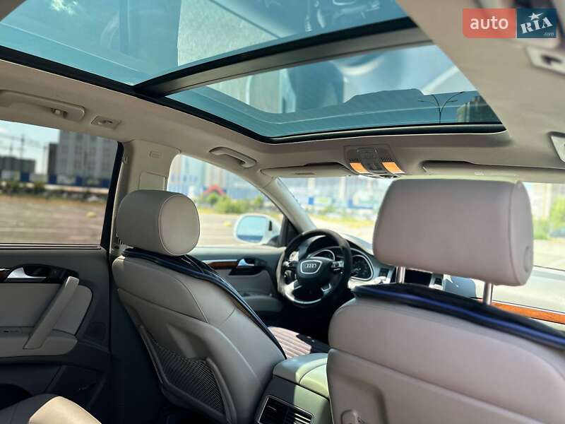Внедорожник / Кроссовер Audi Q7 2013 в Киеве