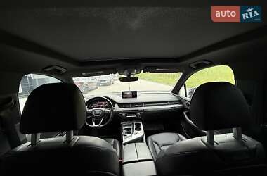 Внедорожник / Кроссовер Audi Q7 2016 в 