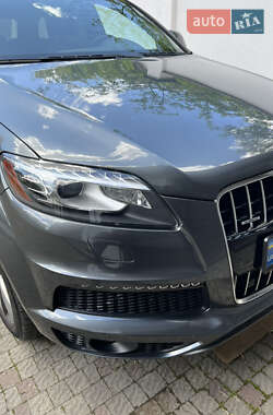 Внедорожник / Кроссовер Audi Q7 2014 в 