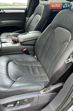 Внедорожник / Кроссовер Audi Q7 2014 в 
