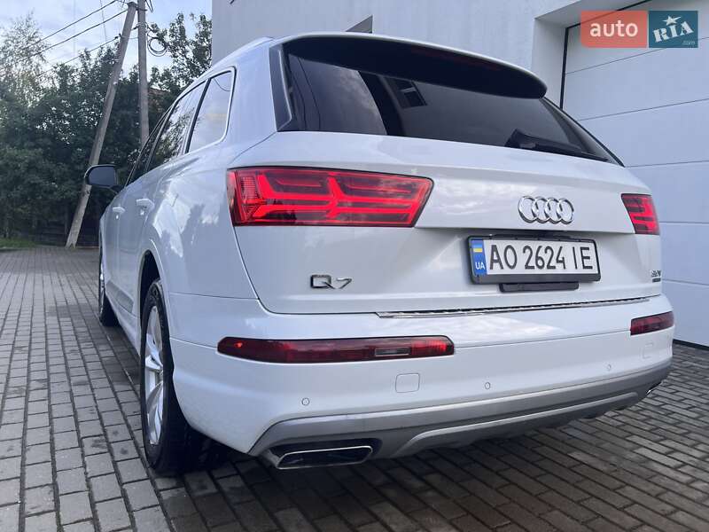 Внедорожник / Кроссовер Audi Q7 2018 в Ужгороде