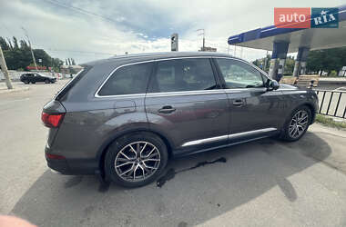 Внедорожник / Кроссовер Audi Q7 2020 в 