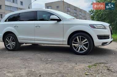 Внедорожник / Кроссовер Audi Q7 2015 в 
