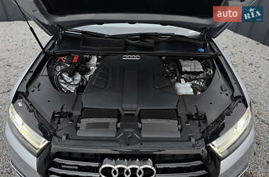 Внедорожник / Кроссовер Audi Q7 2019 в 