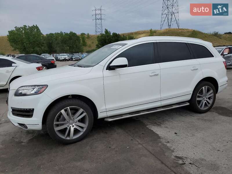 Внедорожник / Кроссовер Audi Q7 2014 в 