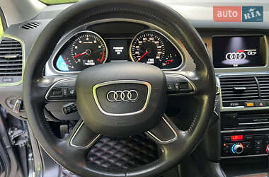 Внедорожник / Кроссовер Audi Q7 2012 в 