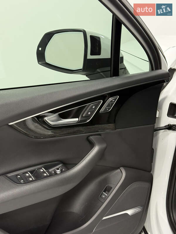 Внедорожник / Кроссовер Audi Q7 2017 в Одессе