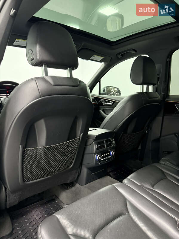 Внедорожник / Кроссовер Audi Q7 2017 в Одессе