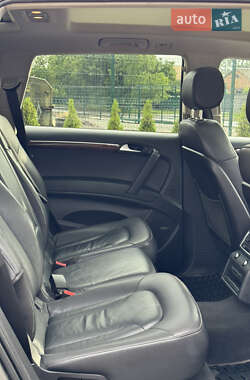 Внедорожник / Кроссовер Audi Q7 2014 в 