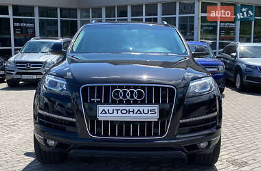 Внедорожник / Кроссовер Audi Q7 2014 в 