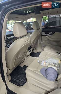 Внедорожник / Кроссовер Audi Q7 2018 в 