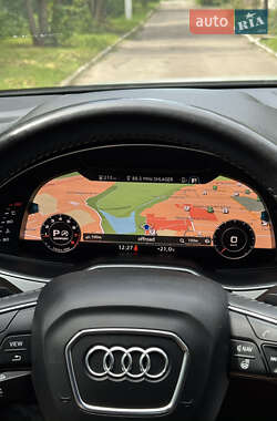Внедорожник / Кроссовер Audi Q7 2017 в 