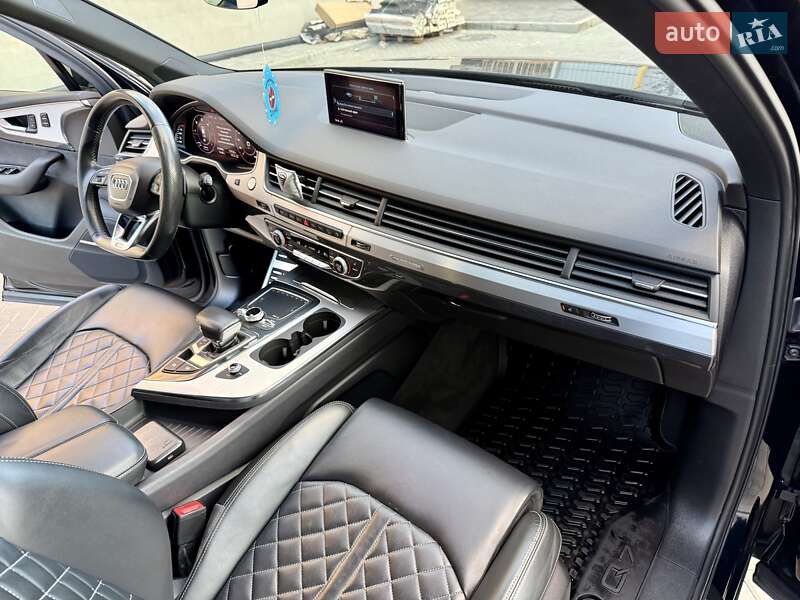 Позашляховик / Кросовер Audi Q7 2017 в Одесі