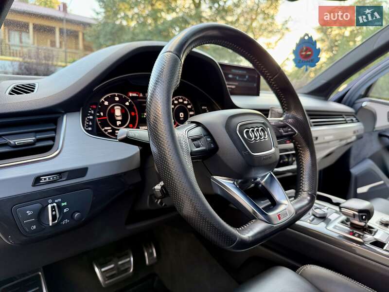 Позашляховик / Кросовер Audi Q7 2017 в Одесі