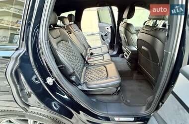 Внедорожник / Кроссовер Audi Q7 2017 в 