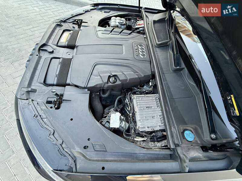 Позашляховик / Кросовер Audi Q7 2017 в Одесі