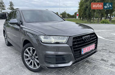 Внедорожник / Кроссовер Audi Q7 2018 в 