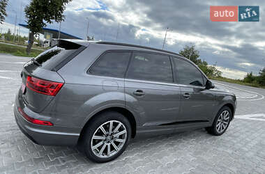 Внедорожник / Кроссовер Audi Q7 2018 в 