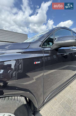 Внедорожник / Кроссовер Audi Q7 2018 в 