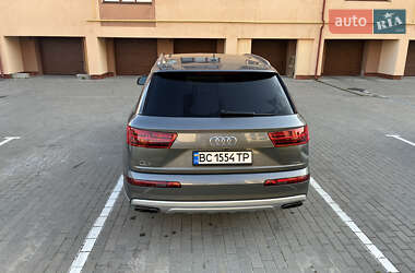 Внедорожник / Кроссовер Audi Q7 2017 в 