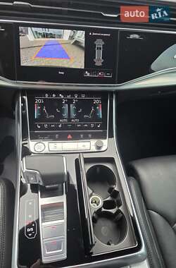 Внедорожник / Кроссовер Audi Q7 2020 в 