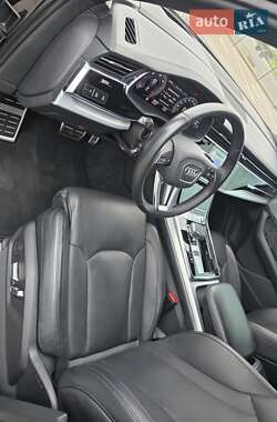 Внедорожник / Кроссовер Audi Q7 2020 в 