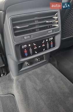 Внедорожник / Кроссовер Audi Q7 2020 в 