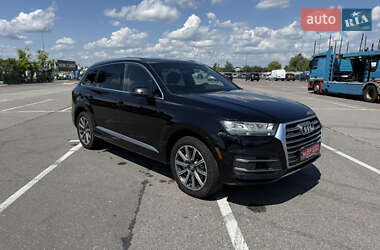 Внедорожник / Кроссовер Audi Q7 2016 в 