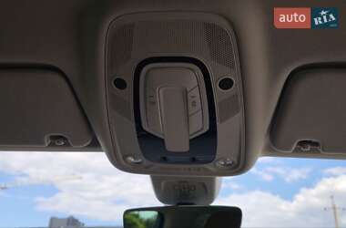 Внедорожник / Кроссовер Audi Q7 2016 в 