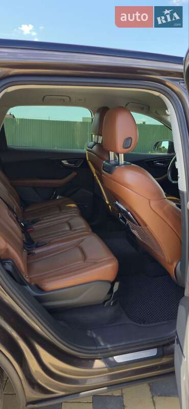 Позашляховик / Кросовер Audi Q7 2016 в Вінниці
