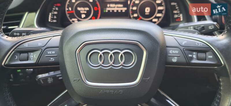 Позашляховик / Кросовер Audi Q7 2016 в Вінниці