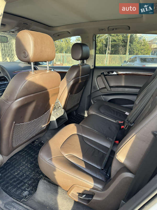 Внедорожник / Кроссовер Audi Q7 2014 в Ровно