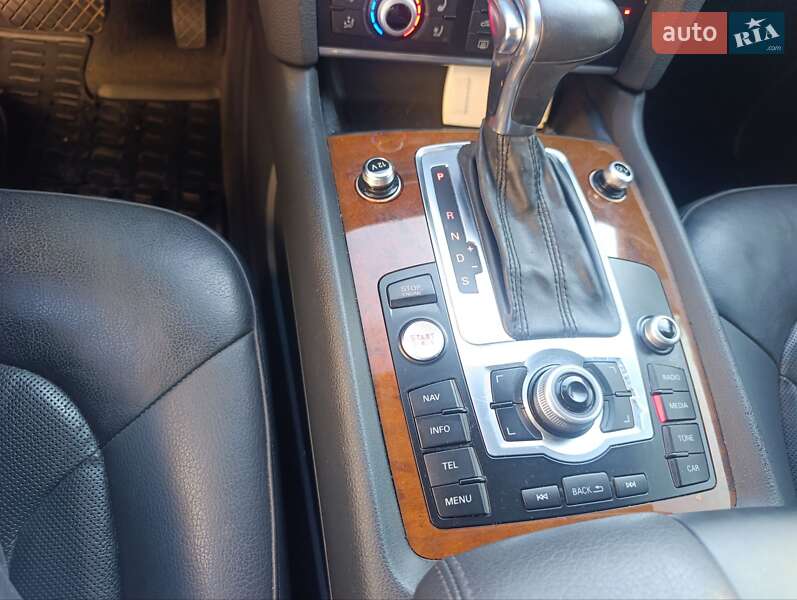 Внедорожник / Кроссовер Audi Q7 2014 в Владимире