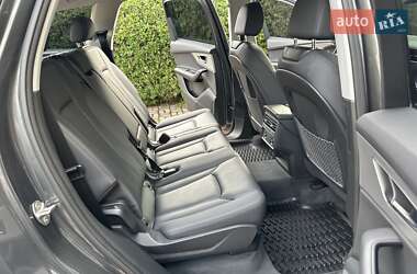 Внедорожник / Кроссовер Audi Q7 2021 в 