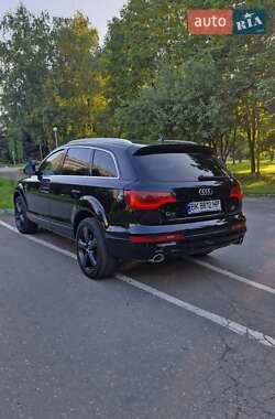 Внедорожник / Кроссовер Audi Q7 2014 в 