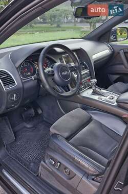 Внедорожник / Кроссовер Audi Q7 2014 в 
