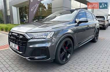 Внедорожник / Кроссовер Audi Q7 2020 в 
