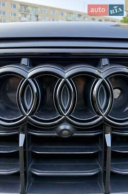 Внедорожник / Кроссовер Audi Q7 2020 в 