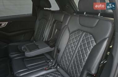 Внедорожник / Кроссовер Audi Q7 2019 в 