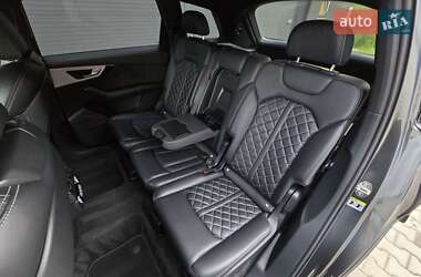 Внедорожник / Кроссовер Audi Q7 2019 в 