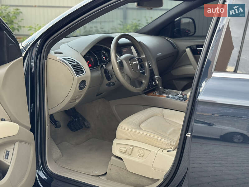 Внедорожник / Кроссовер Audi Q7 2007 в Мукачево