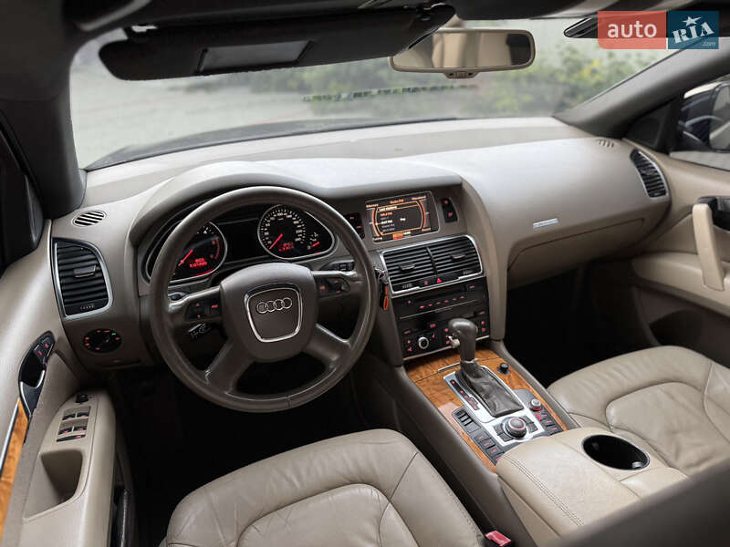 Внедорожник / Кроссовер Audi Q7 2007 в Мукачево