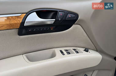 Внедорожник / Кроссовер Audi Q7 2007 в 