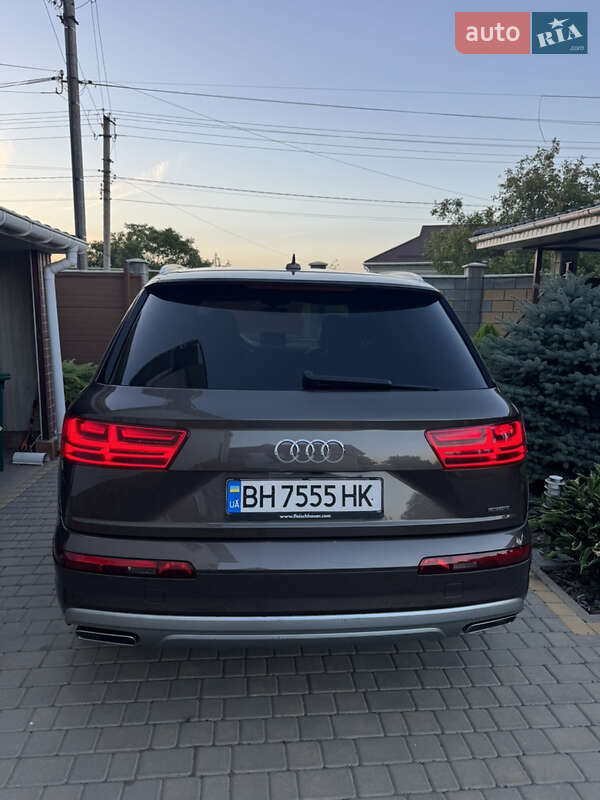 Внедорожник / Кроссовер Audi Q7 2017 в Одессе