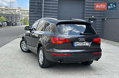 Внедорожник / Кроссовер Audi Q7 2007 в 