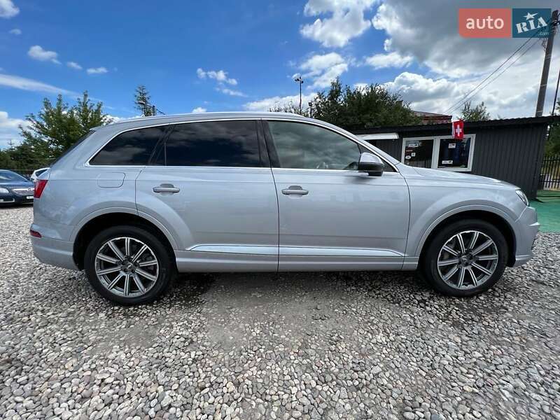 Внедорожник / Кроссовер Audi Q7 2017 в Любомле