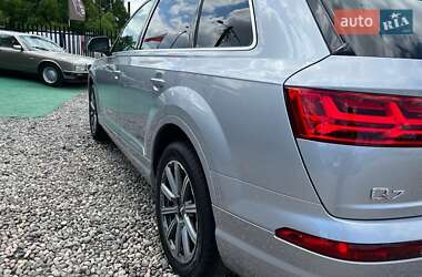 Внедорожник / Кроссовер Audi Q7 2017 в 