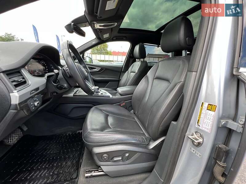 Внедорожник / Кроссовер Audi Q7 2017 в Любомле