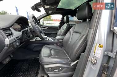 Внедорожник / Кроссовер Audi Q7 2017 в 