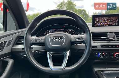 Внедорожник / Кроссовер Audi Q7 2017 в 